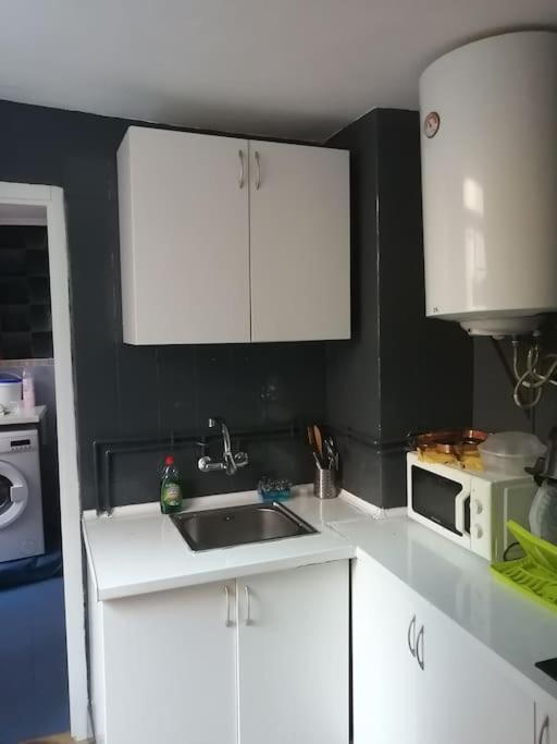 Apartamento Hotel Montana Lavapies Madrid Ngoại thất bức ảnh